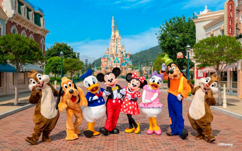 Spectacular Hong Kong Disneyland