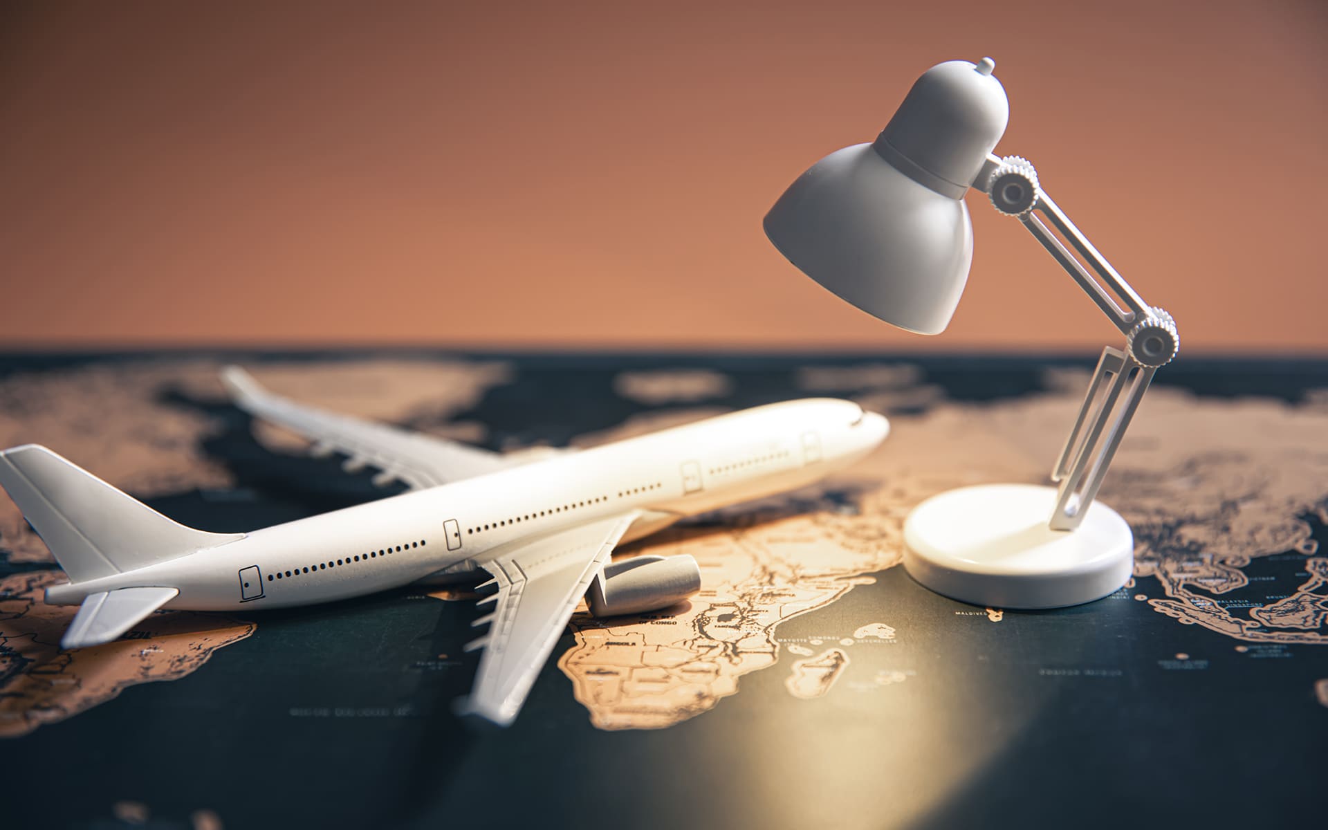 Your Guide to Booking Flight Tickets—Domestic or International—with Flight Crust